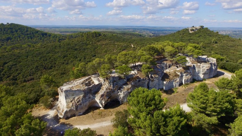 L'abbaye de Saint-Roman, à Beaucaire L'abbaye de Saint-Roman, à Beaucaire