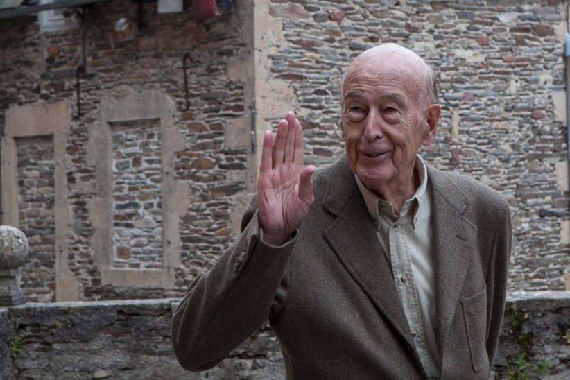 Valéry Giscard d'Estaing souhaite être enterré au château familial Valéry Giscard d'Estaing souhaite être enterré au château familial