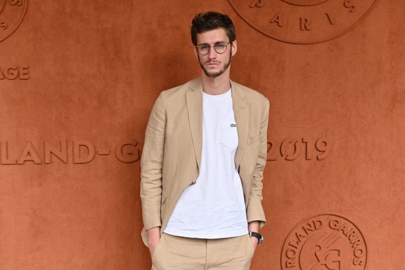 Jean-Baptiste Maunier est embêté par sa grande taille Jean-Baptiste Maunier est embêté par sa grande taille
