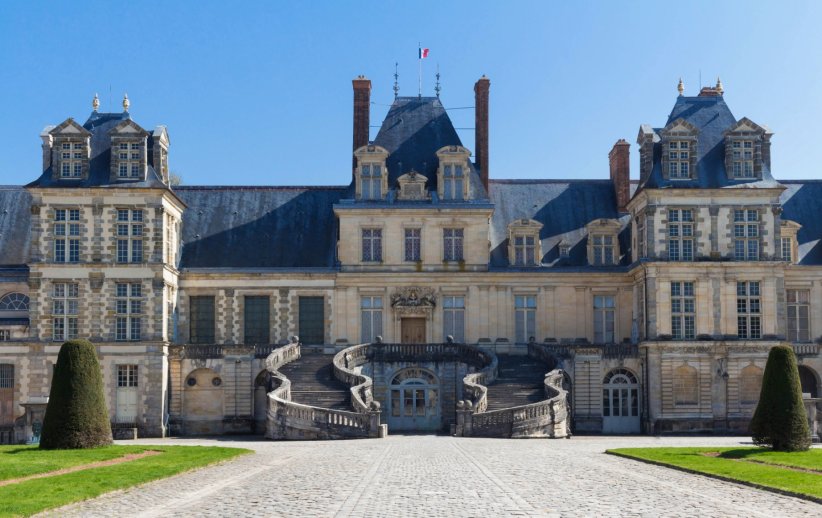 Le château de Fontainebleau Le château de Fontainebleau