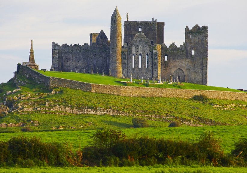 Rock of Cashel : un site médiéval qui vaut le détour Rock of Cashel : un site médiéval qui vaut le détour