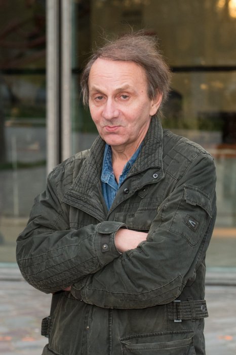 Michel Houellebecq : il écrit et il ose ! Michel Houellebecq : il écrit et il ose !