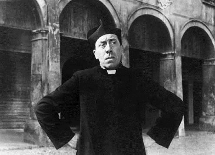 Fernandel, un curé sympathique Fernandel, un curé sympathique