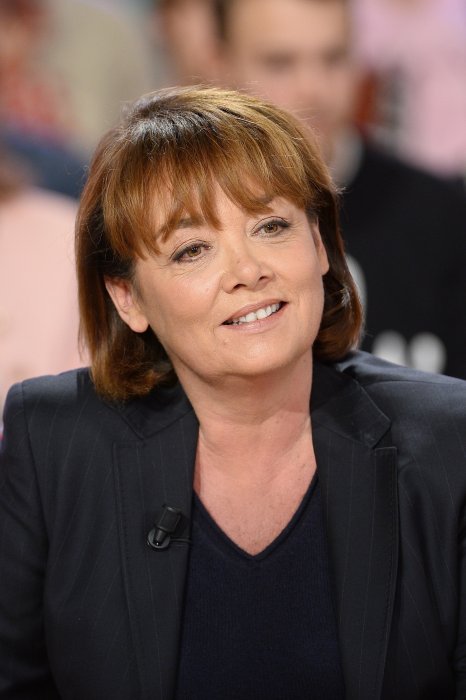 Nathalie Saint-Cricq : la modératrice du débat critiquée Nathalie Saint-Cricq : la modératrice du débat critiquée