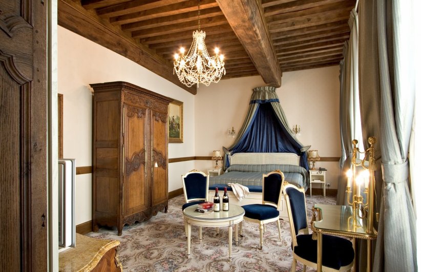 Nuits dans un bâtiment historique en Bourgogne Nuits dans un bâtiment historique en Bourgogne