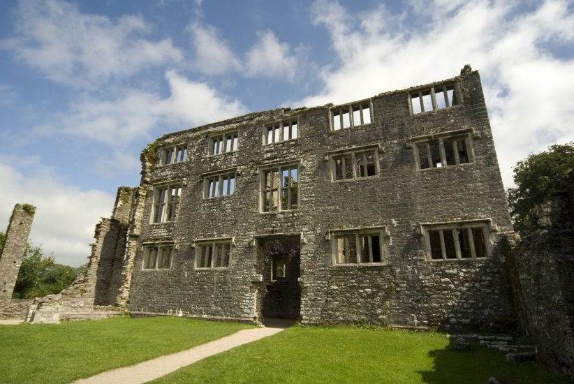 Le château de Berry Pomeroy, en Angleterre Le château de Berry Pomeroy, en Angleterre