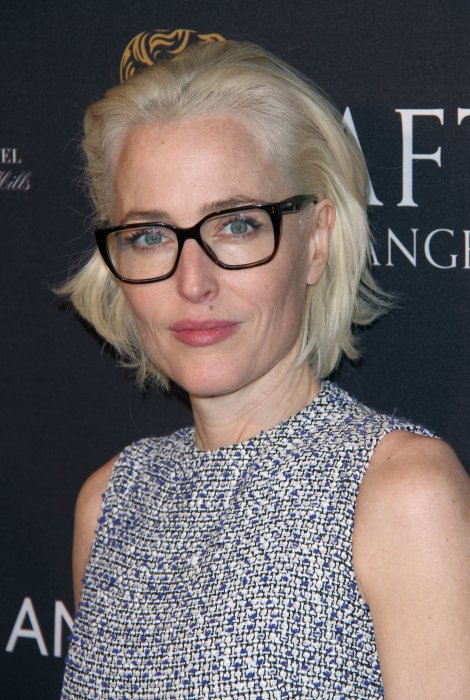 Gillian Anderson se confie sur ses symptômes Gillian Anderson se confie sur ses symptômes