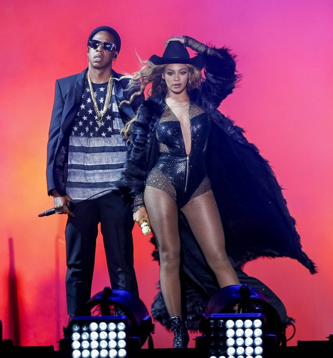 Beyoncé et Jay-Z : une deuxième noce pour répondre aux rumeurs de divorce Beyoncé et Jay-Z : une deuxième noce pour répondre aux rumeurs de divorce