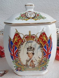 10 objets déco insolites pour inviter la reine Elizabeth II chez soi