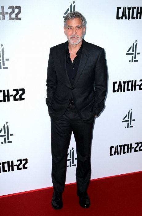 George Clooney : "Je préfèrerais avoir un examen rectal en direct" George Clooney : "Je préfèrerais avoir un examen rectal en direct"