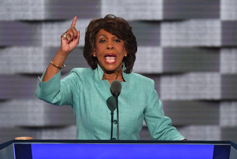 Maxine Waters répond aux attaques des colis piégés Maxine Waters répond aux attaques des colis piégés