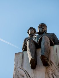 Statue d'une personnalité, d'un personnage : comment sont-elles décidées ?