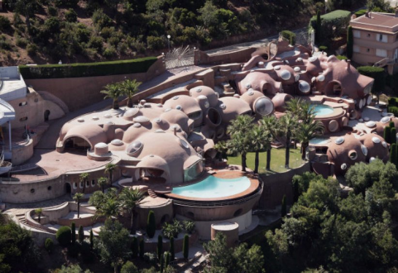 Pierre Cardin : le palais du paradis Pierre Cardin : le palais du paradis