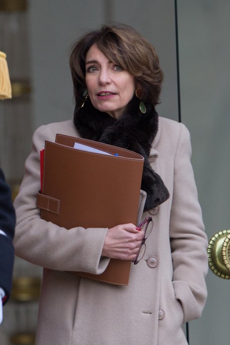 Marisol Touraine suspend la commercialisation d'un médicament Marisol Touraine suspend la commercialisation d'un médicament