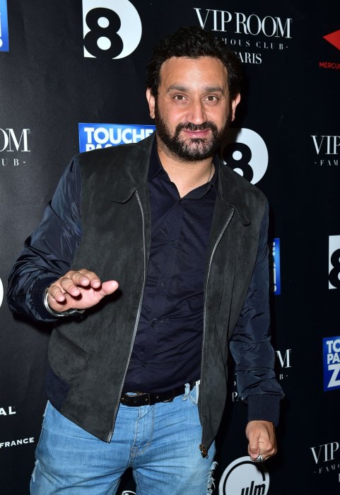 Cyril Hanouna : des vacances sportives à Cannes Cyril Hanouna : des vacances sportives à Cannes