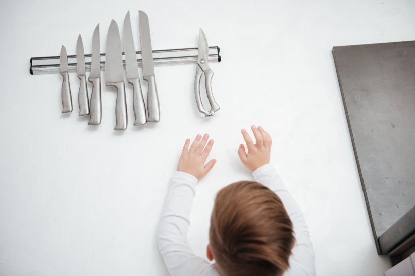 Pas d'objets coupants à portée des enfants Pas d'objets coupants à portée des enfants