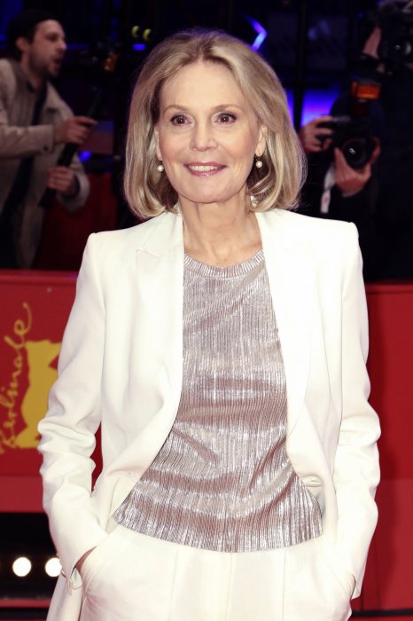 Marthe Keller est née à Bâle, en Suisse Marthe Keller est née à Bâle, en Suisse