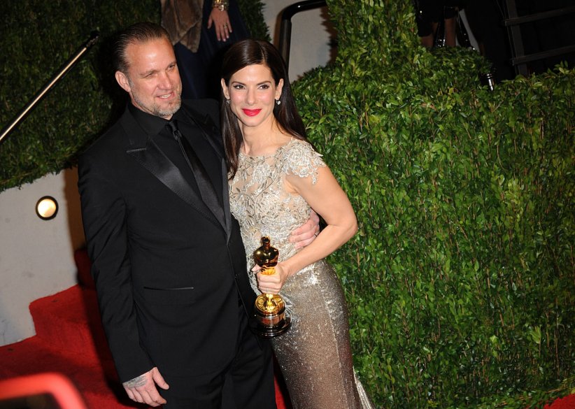 Sandra Bullock a demandé le divorce pour infidélité Sandra Bullock a demandé le divorce pour infidélité