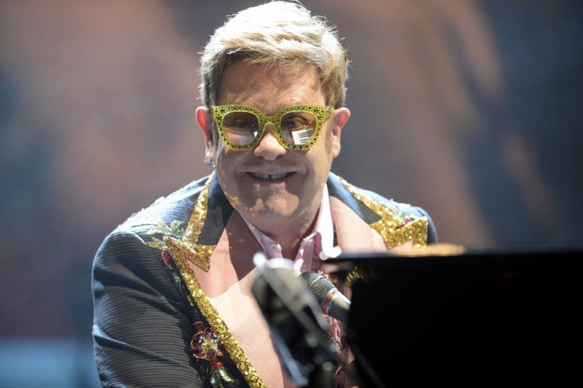 Elton John : il a "honte" de son pays Elton John : il a "honte" de son pays