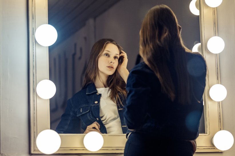 Se regarder dans un miroir Se regarder dans un miroir