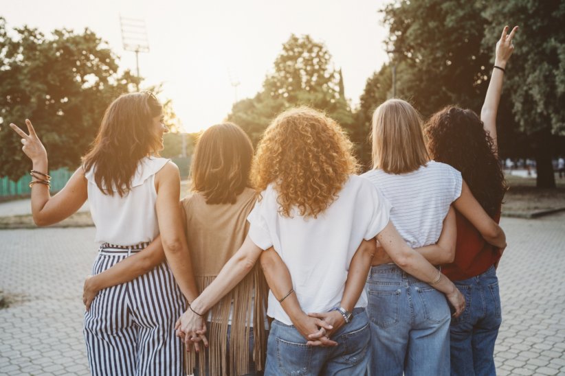 Copines de sortie, l'application pour sortir entre femmes Copines de sortie, l'application pour sortir entre femmes
