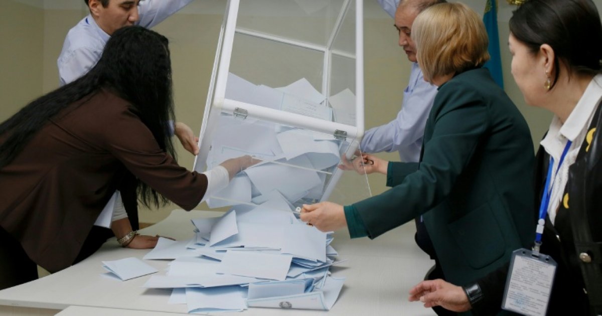 Kazakhstan: referendum intended to soften a political system controlled by the president