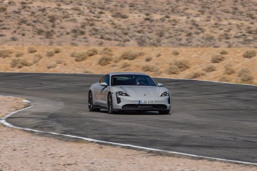 Porsche Taycan GTS - Autonomie : 504 km Porsche Taycan GTS - Autonomie : 504 km