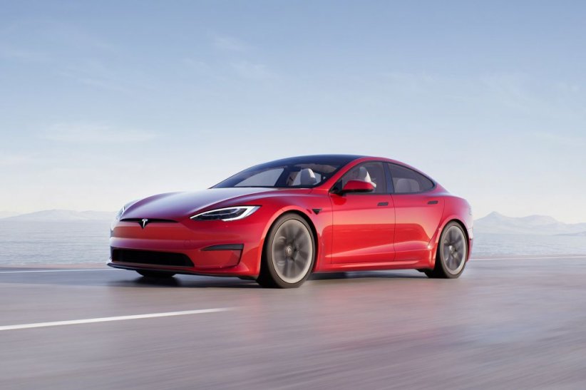 Tesla Model S – Autonomie : 652 km Tesla Model S – Autonomie : 652 km
