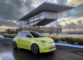 Abarth 500e : le Scorpion électrise sa gamme