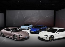 Porsche présente le Taycan deux roues motrices