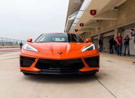 John Hennessey teste la Corvette C8 Biturbo