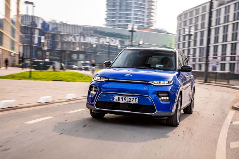 Kia e-Soul 204 ch : 89 €/km Kia e-Soul 204 ch : 89 €/km