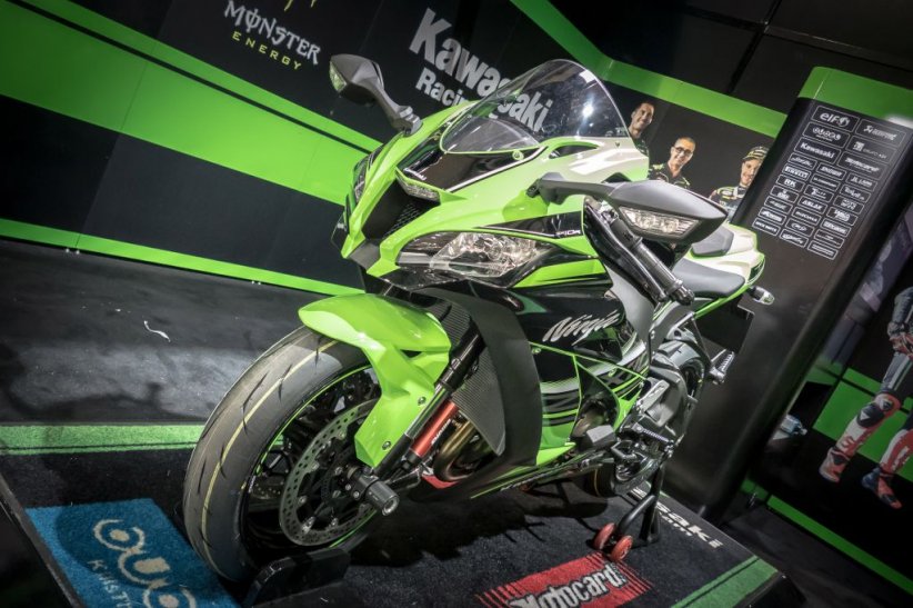 KAWASAKI ZX-10R : le meilleur est à l'intérieur KAWASAKI ZX-10R : le meilleur est à l'intérieur