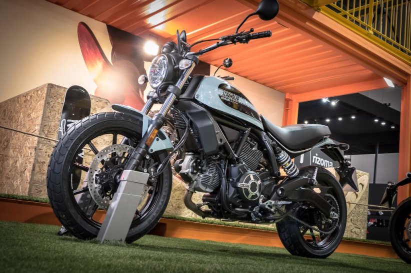 DUCATI SCRAMBLER SIXTY2, la petite sur 400 cm3 DUCATI SCRAMBLER SIXTY2, la petite sur 400 cm3