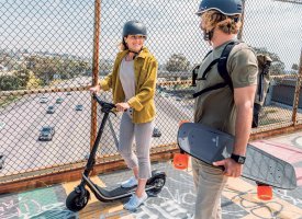 Rouler bien assuré à vélo et en trottinette : on vous dit tout