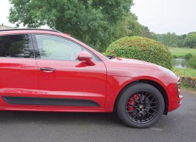 PORSCHE Macan GTS