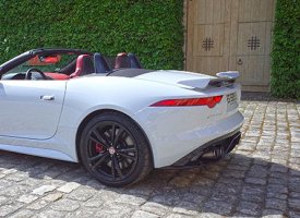 JAGUAR F-Type SVR AWD
