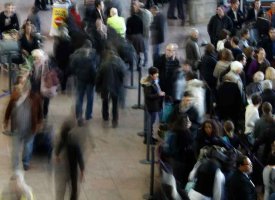 Baromètre de la pauvreté : près d'un Français sur cinq vit à découvert