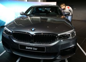 Commerce : les taxes Trump sur l'automobile reportées de 6 mois ?