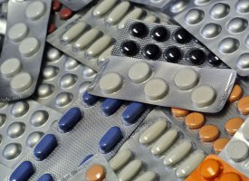Covid-19 : l'hydroxychloroquine désormais déconseillée en France