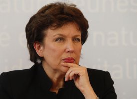Déconfinement : "Si on avait rouvert le 15, on assassinait la culture", selon Roselyne Bachelot