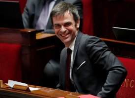 Les entreprises devront acheter 10 semaines de stocks de masques, confirme Olivier Véran