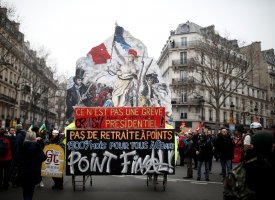 Enseignants : taux de grévistes de 12,5% attendu mardi en France