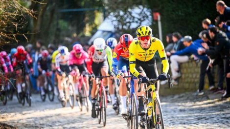 The time trial for Visma-Lease A Bike, Jorgenson in yellow