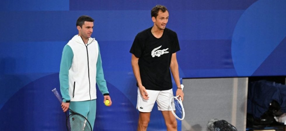 ATP : Simon raconte les difficultés de travailler avec Medvedev