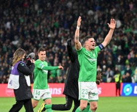 L2 (J33) : Saint-Étienne renverse Bordeaux, Angers s'en sort et met la pression sur l'AJA 