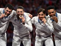 Boladé Apithy, Sébastien Patrice, Maxime Pianfetti et Jean-Philippe Patrice : médaille de bronze en épée par équipes Boladé Apithy, Sébastien Patrice, Maxime Pianfetti et Jean-Philippe Patrice : médaille de bronze en épée par équipes