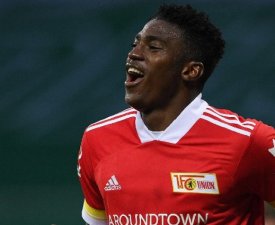 Nottingham Forest : Awoniyi a signé