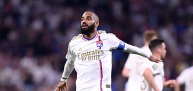 OL : Lacazette, courtisé par la MLS et la Saudi Pro League, s'interroge 