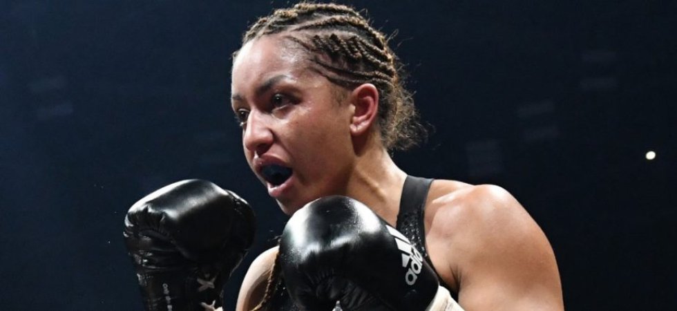 Boxe : Poids légers (F) : Estelle Mossely conserve son titre mondial